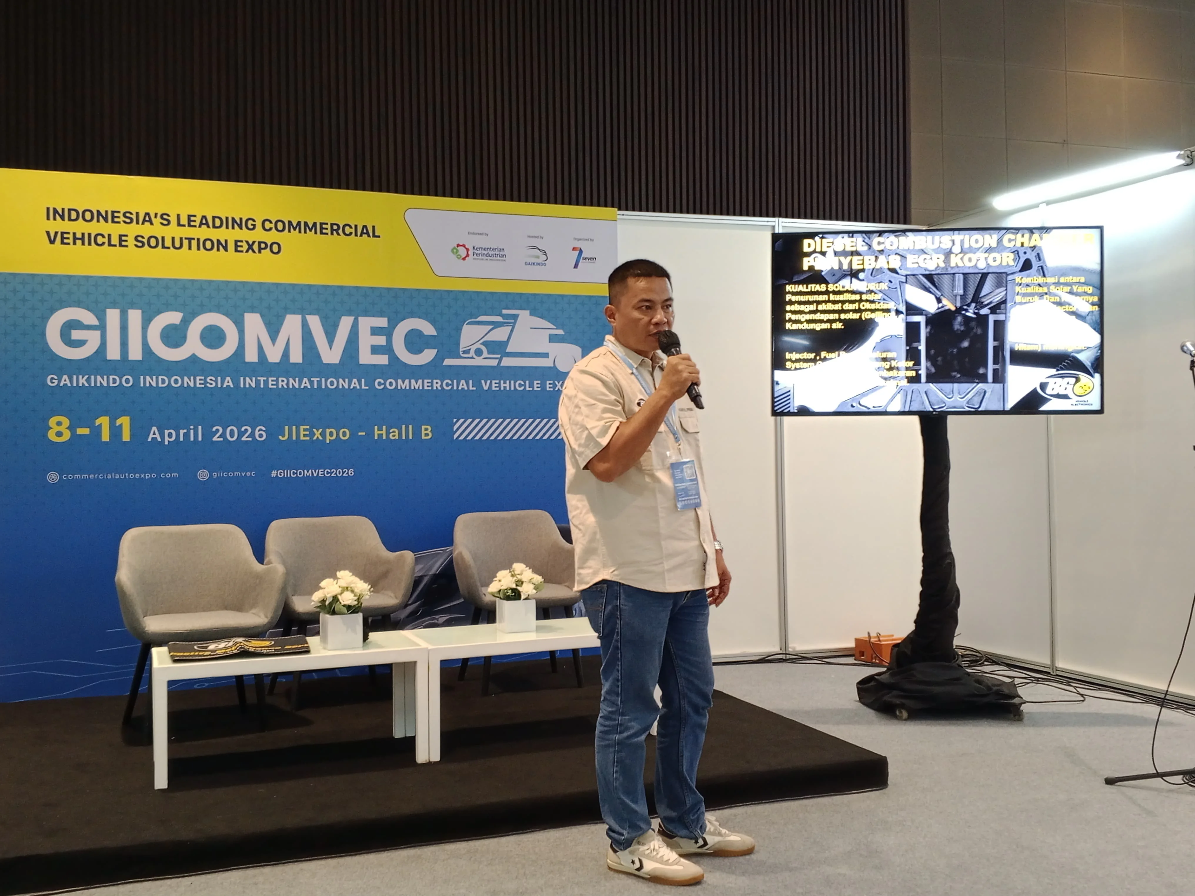 Henry Worung dari BG Indonesia memaparkan inovasi pembersihan sistem pembuangan (arsip stapo.id)