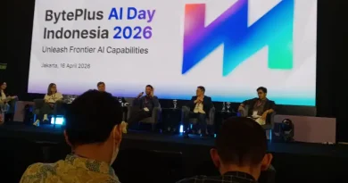 Ilustrasi simbolis teknologi kecerdasan buatan pada jaringan transportasi umum modern.