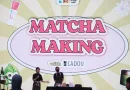 Ilustrasi bubuk matcha murni sebagai simbol gaya hidup sehat.
