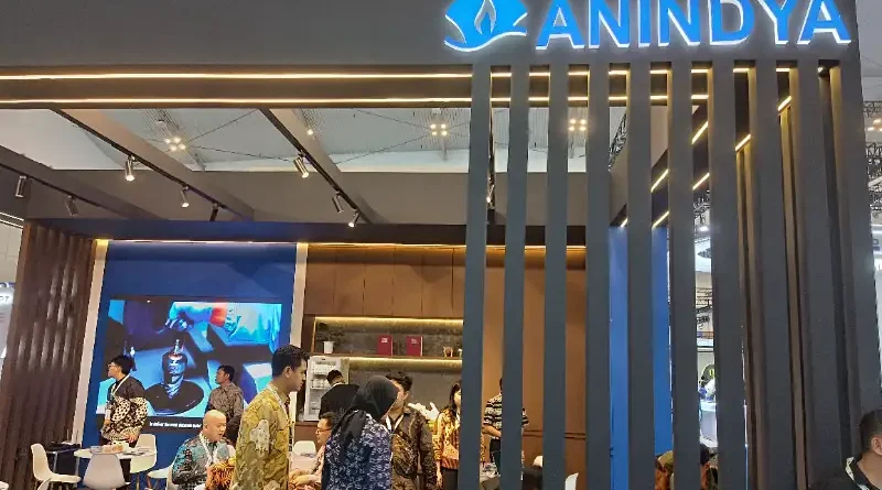 Simbol sertifikasi industri dan verifikasi dokumen legalitas