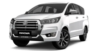 Desain eksterior gagah Toyota Innova Crysta model facelift tahun 2026.
