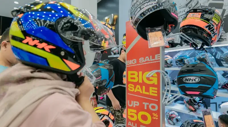 Deretan helm motor berkualitas di pameran otomotif Jakarta Fair 2026