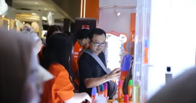 Nikmati Layanan Perawatan Rambut Gratis di Jakarta Fair Ilustrasi simbol perawatan rambut profesional yang netral.