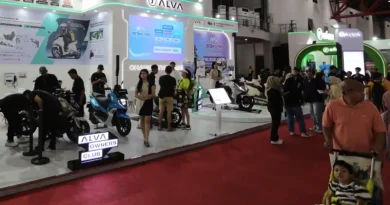 Berburu Diskon Besar Motor Listrik di Jakarta Fair 2026 Ilustrasi deretan motor listrik modern dengan teknologi canggih.