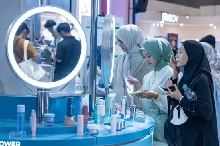 Promo make up dan emas logam mulia di Jakarta Fair 2026