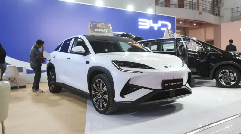 Promo mobil listrik di Jakarta Fair Kemayoran 2026