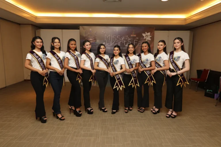 Representasi mahkota kontes kecantikan yang elegan