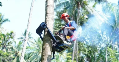 Teknologi Mocits ITS Bantu Petani Kelapa Panen Lebih Aman dan Efisien Teknologi Mocits ITS alat panjat pohon kelapa