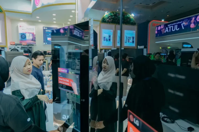 Rangkaian produk home appliance modern dipamerkan dalam ajang pameran besar