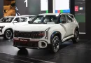 Setir kemudi dan dasbor mobil SUV modern yang elegan