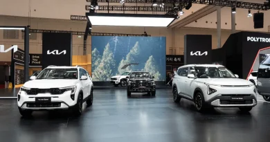 Kia Ramaikan GIIAS 2026 dengan “Drive You Proud”, Hadirkan 12 Line-up dan Booth Bernuansa Korea Booth pameran otomotif modern dengan dekorasi bernuansa Korea