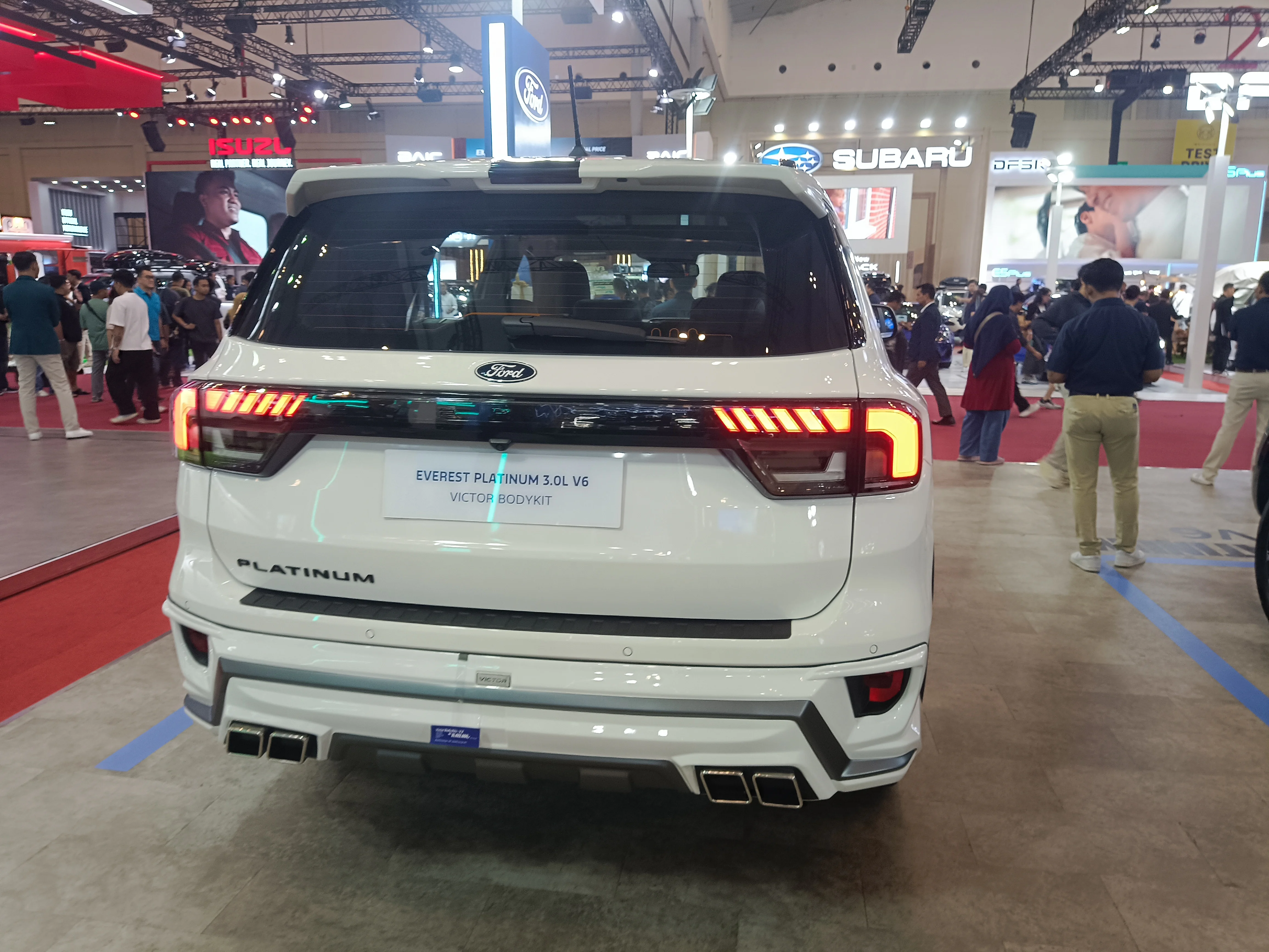 Eksterior Belakang Ford Everest Platinum 3.0 V6 Turbo Diesel (arsip stapo.id)