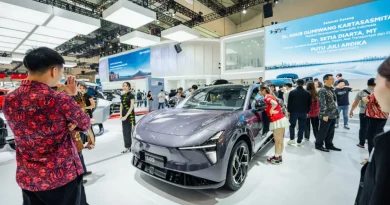 Model SUV listrik pintar global terbaru XPENG L03 yang mengusung desain futuristik modern