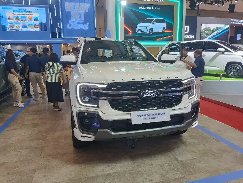 Ilustrasi Ford Everest Platinum untuk Stapo.id