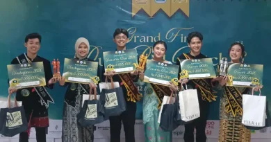 Tampil Anggun dan Presisi, Intip Kilas Balik Afra Kebaya di Grand Final Duta PNJ 2026 Ilustrasi Afra Kebaya untuk Stapo.id