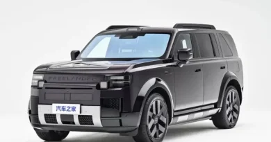 Ilustrasi logo dan siluet SUV premium bertenaga listrik modern