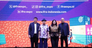 Sertifikat standardisasi usaha dan logo kemitraan bisnis legal.