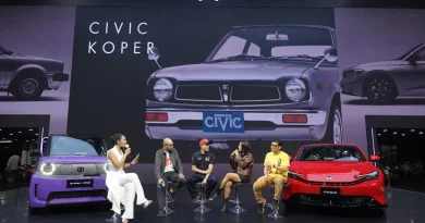 Simbol perayaan 50 tahun mobil legendaris Honda Civic di Indonesia