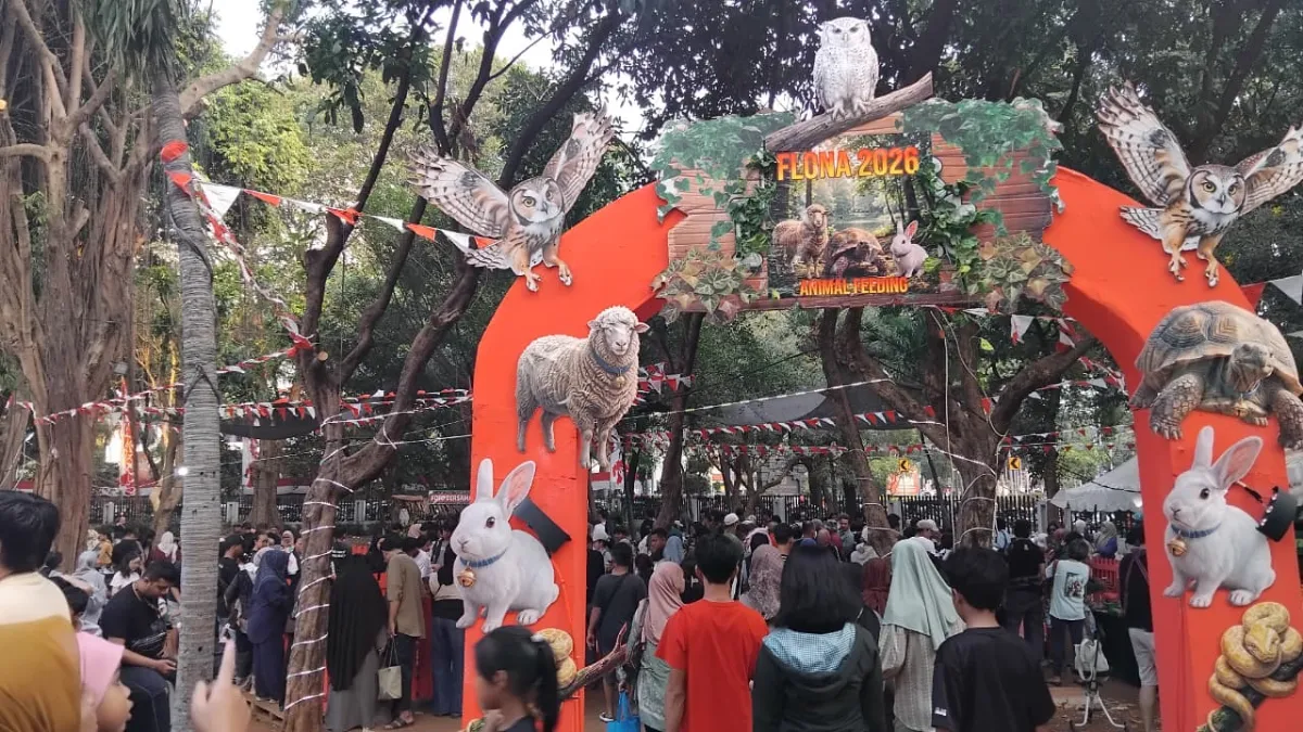 Suasana bursa tanaman hias dan pameran flora fauna di FLONA 2026 Lapangan Banteng