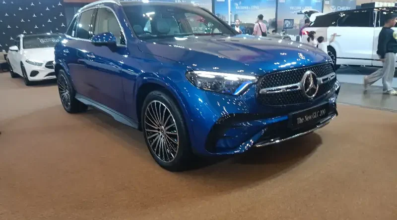 Ilustrasi Mercedes-Benz GLC 200 untuk Stapo.id