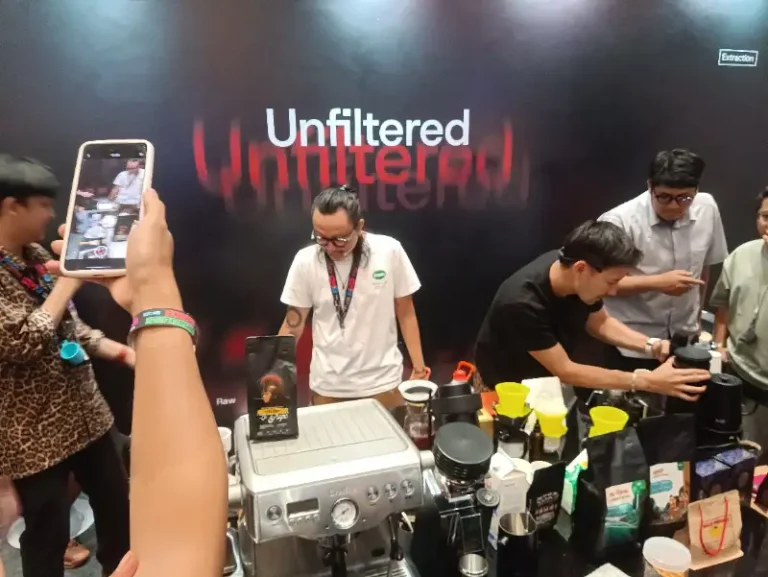 Ilustrasi pameran kopi di Indonesia Coffee Expo untuk Stapo.id