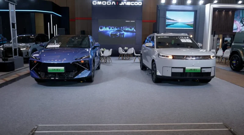 Visualisasi mobil listrik futuristis dengan konsep desain mecha modern.