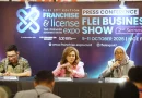 Ilustrasi konsep kemitraan bisnis dan waralaba global.