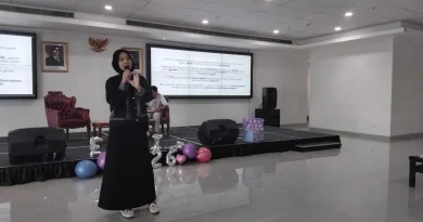 Ilustrasi konsep manajemen kegagalan dan pengembangan diri dalam konteks pendidikan mahasiswa.