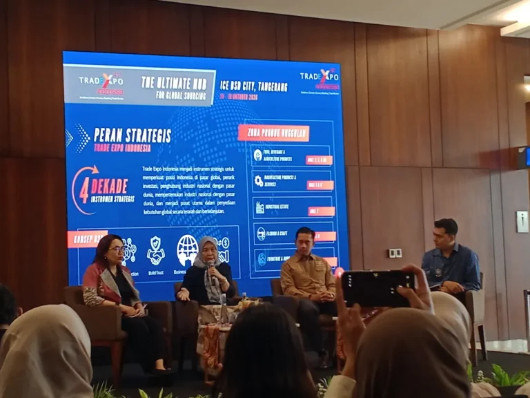 Ilustrasi konsep diplomasi perdagangan global dan komoditas ekspor Trade Expo Indonesia