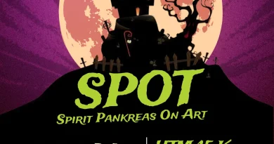 Komposisi still-life artistik elemen seni panggung dan dekorasi bertema Halloween