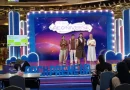 Beragam contoh desain prototipe kemasan modern dan ramah lingkungan yang tertata rapi di studio desain.